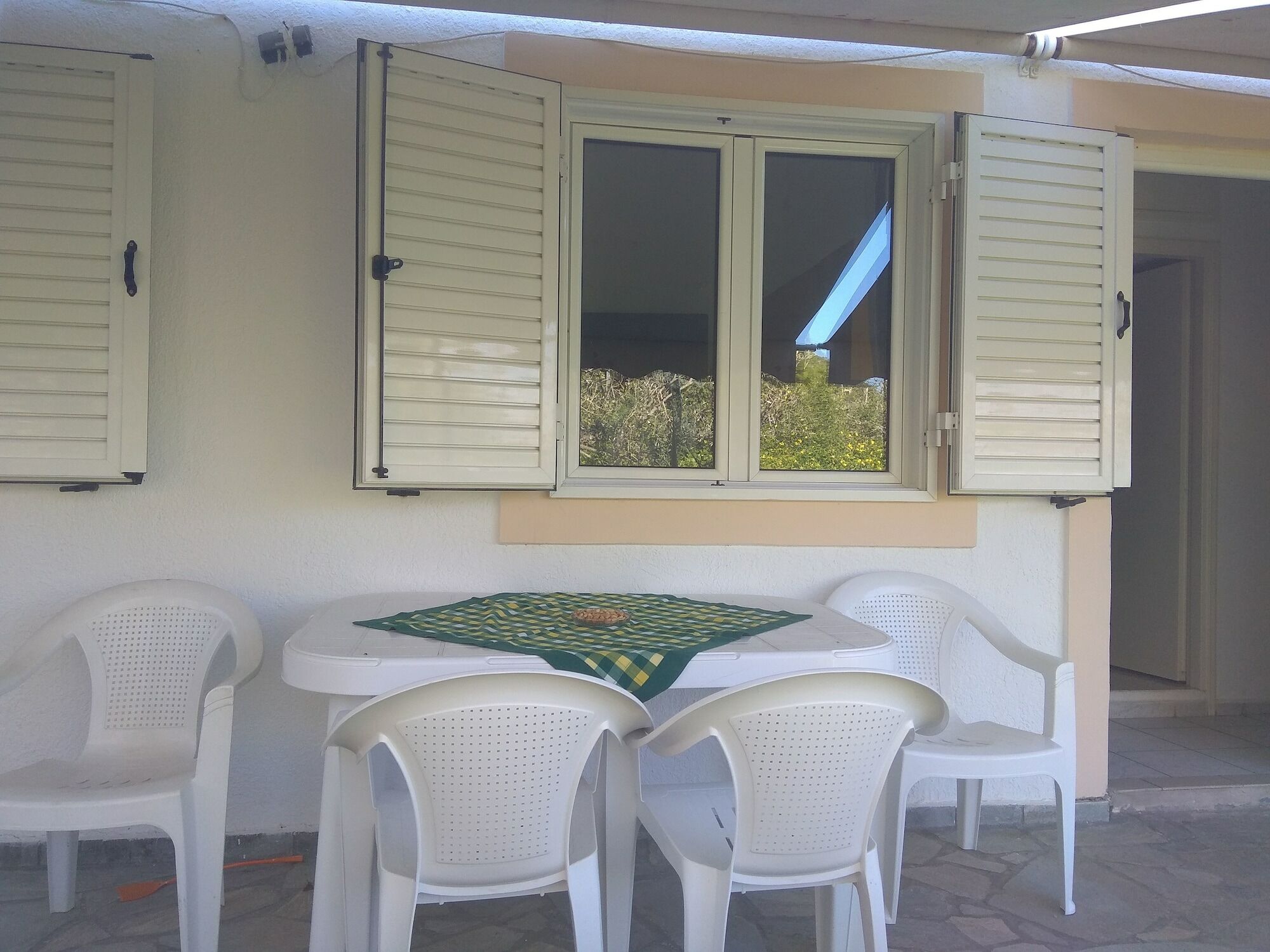 Roula'S Rooms Aegina Esterno foto